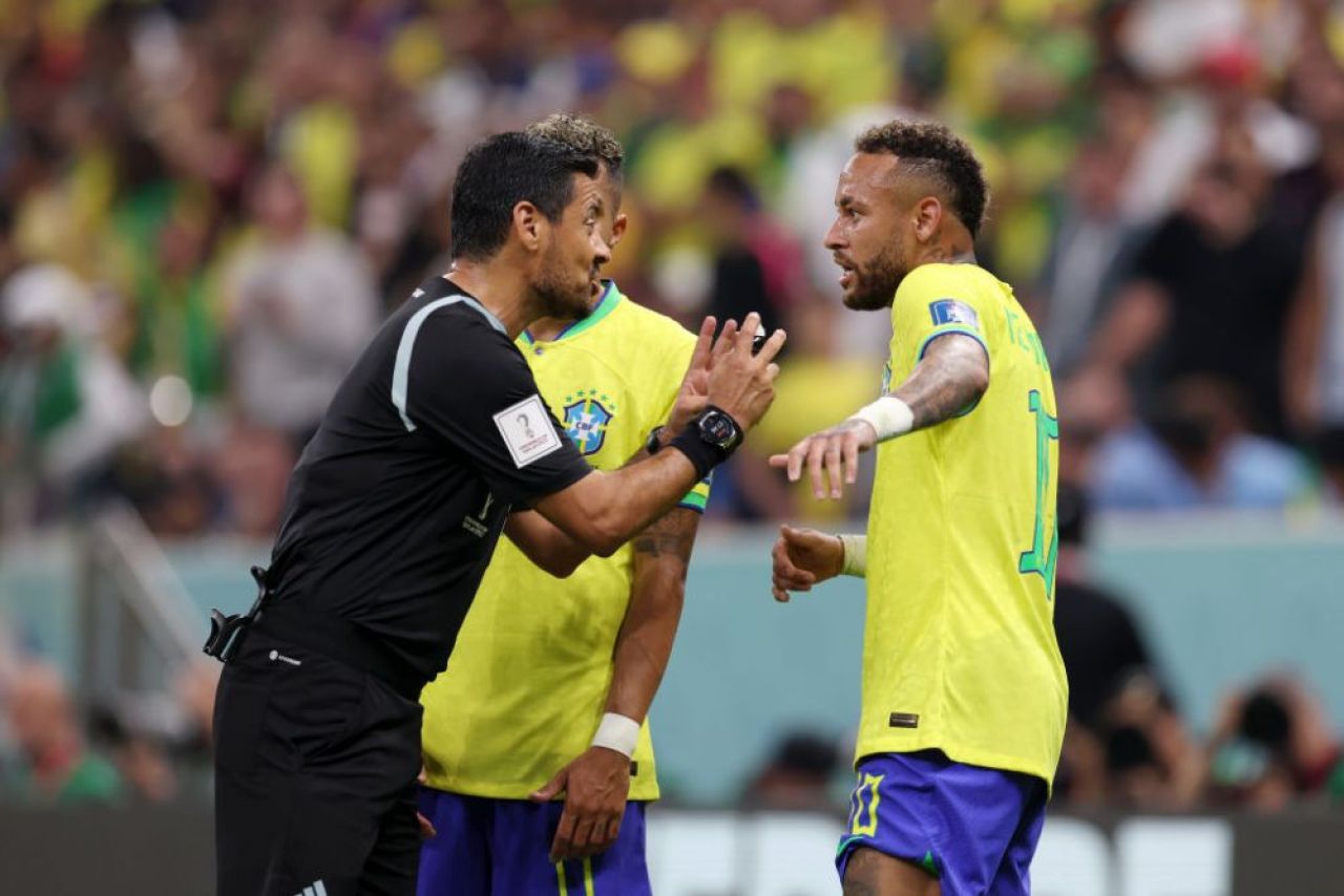 „Cea mai mare greșeală a lui e că s-a născut în Brazilia!” Starul Barcelonei „a dat de pământ” cu fanii pentru a-l apăra pe Neymar _4