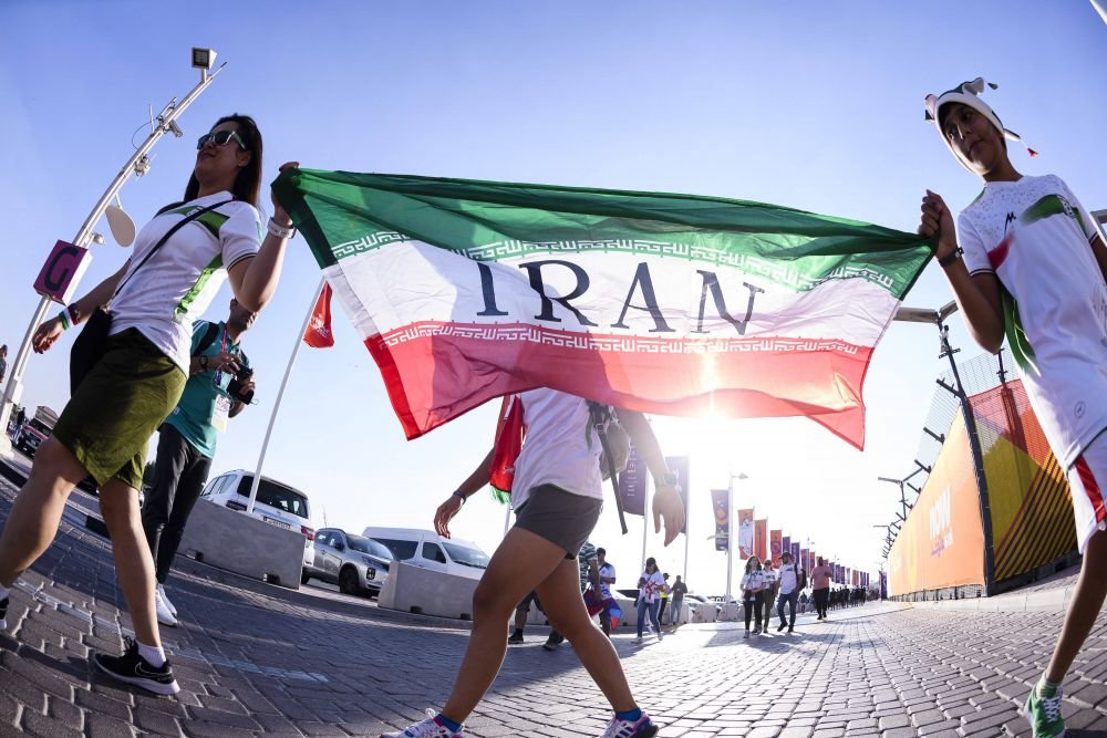 Imnul cu voce și fără voce. Schimbarea de atitudine a iranienilor la Cupa Mondială, explicată în direct, de la Doha. 