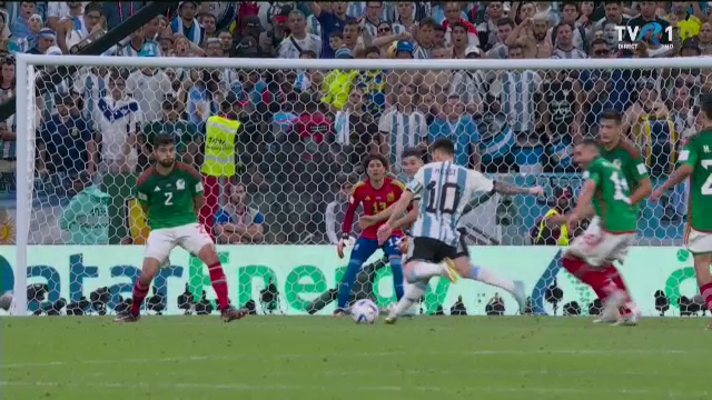 Stângul devastator al lui Messi l-a făcut pe Ochoa să se întindă degeaba. Gol fantastic al starului argentinian în meciul cu Mexic_41