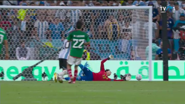 Stângul devastator al lui Messi l-a făcut pe Ochoa să se întindă degeaba. Gol fantastic al starului argentinian în meciul cu Mexic_48