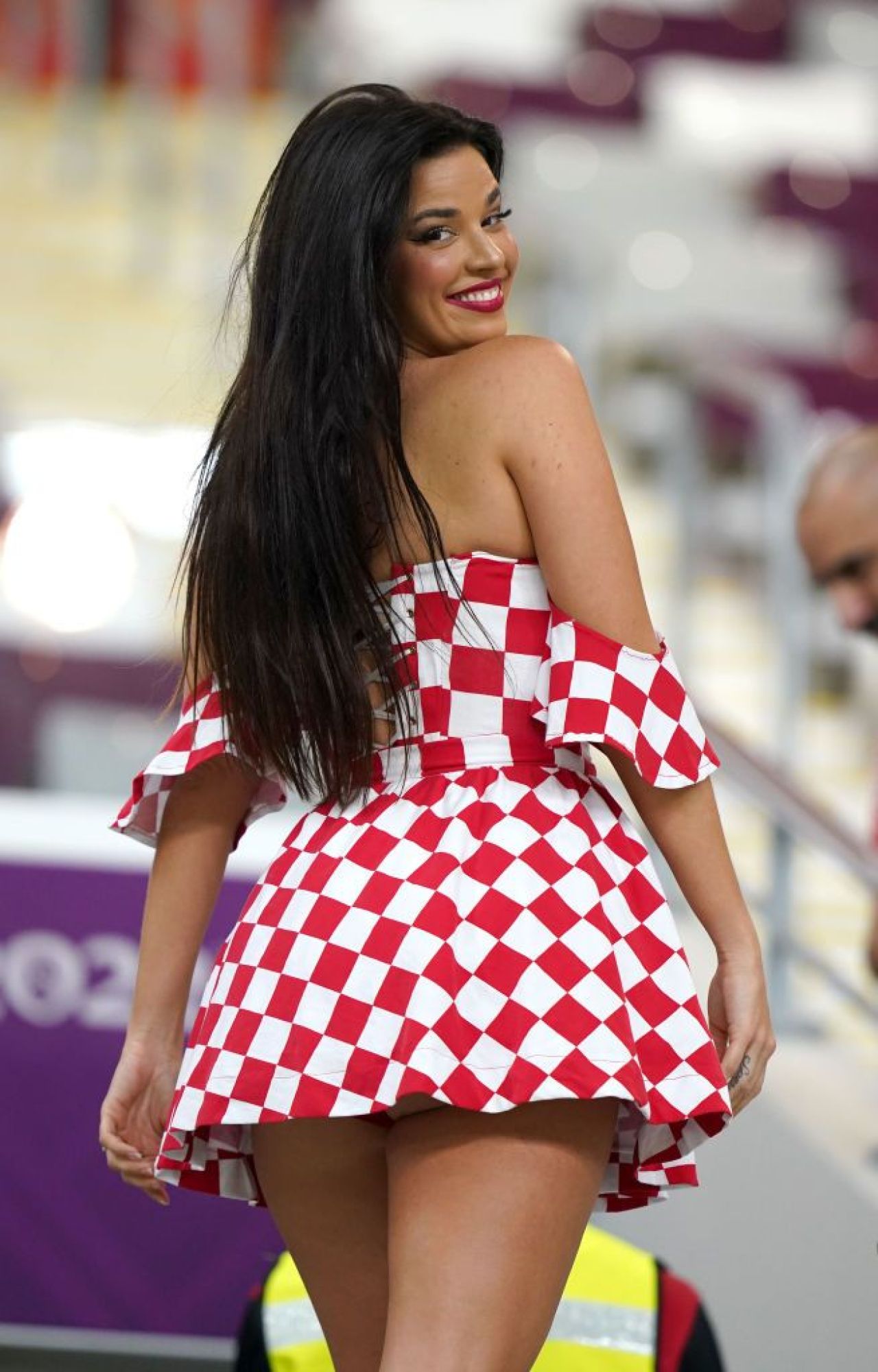 Frumusețile Campionatului Mondial din Qatar! Imagini spectaculoase cu fanele care au făcut senzație în tribune _62