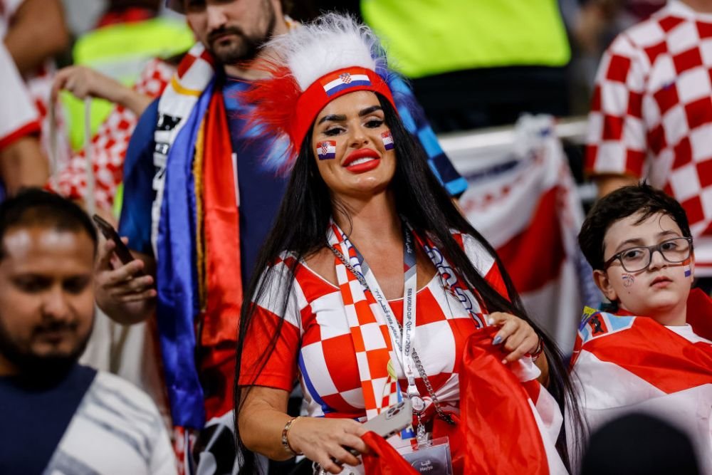 Frumusețile Campionatului Mondial din Qatar! Imagini spectaculoase cu fanele care au făcut senzație în tribune _67