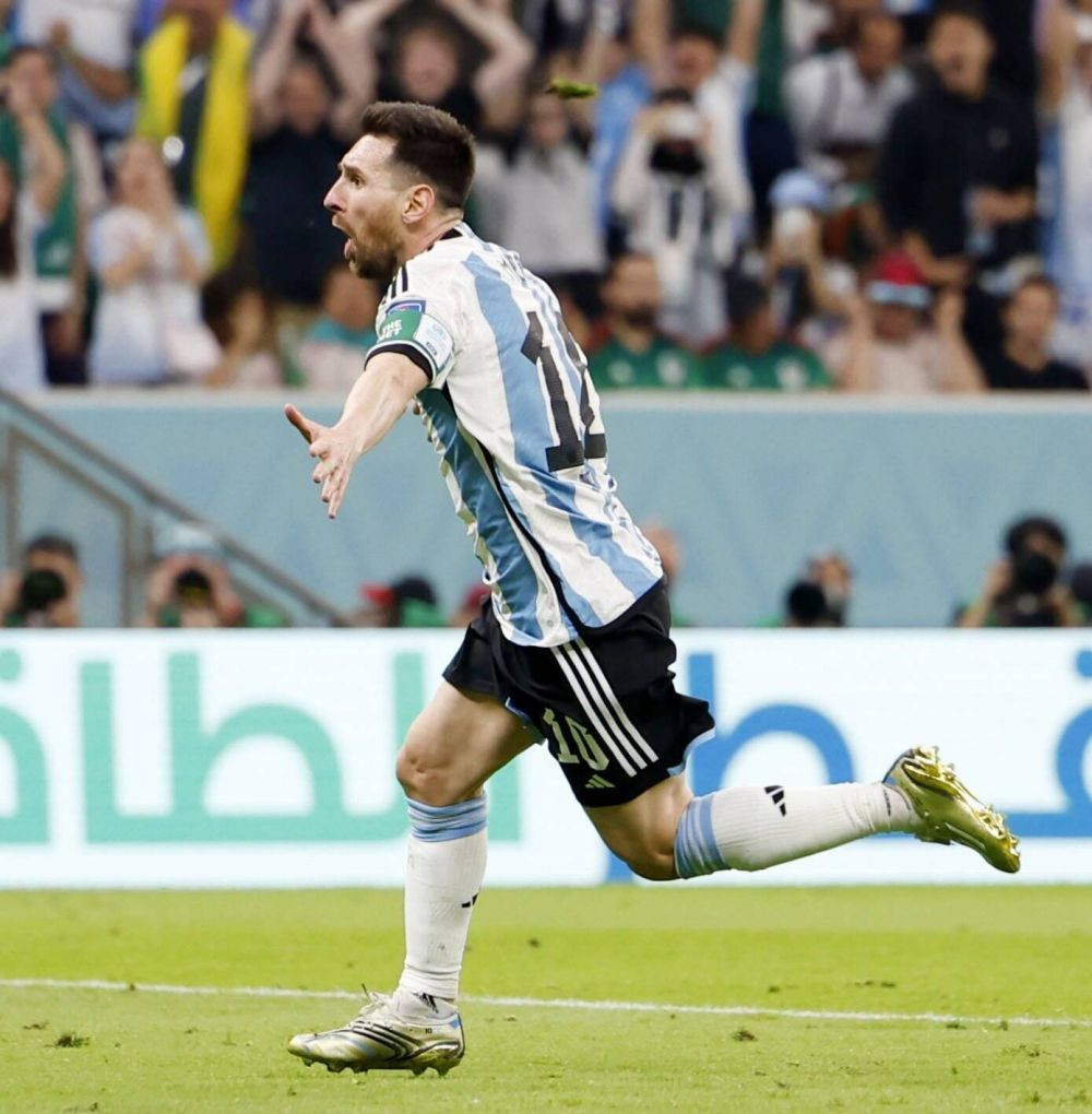 Lionel Messi, amenințat de un celebru boxer: 