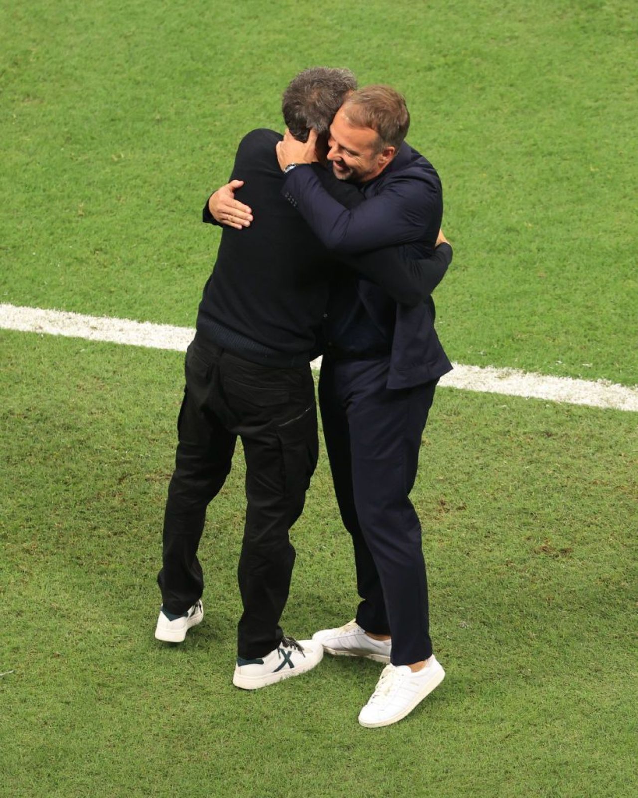 Imaginile cu Luis Enrique și Hansi Flick de la finalul partidei Spania - Germania care s-au viralizat în timp record _4