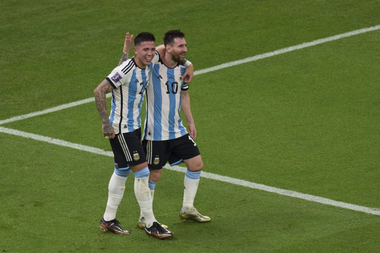 În 2016 îl implora pe Messi să rămână la națională, acum marchează împreună pentru Argentina: