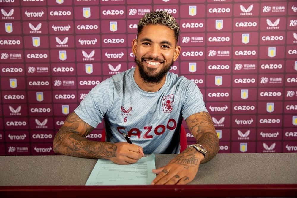 Cea mai sexy fotbalistă din Anglia s-a despărțit de iubit. L-a părăsit pe jucătorul brazilian, campion olimpic la Tokyo_10