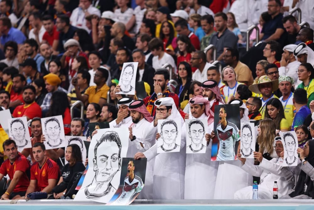 Qatarul, răspuns pentru Germania prin intermediul fanilor plătiți: ”Le ridicați și puneți mâna la gură”_3