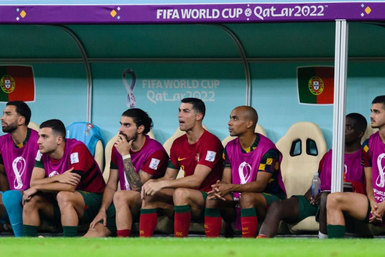 ”Cred că-și rodea unghiile de ciudă pe bancă”. Cristiano Ronaldo n-a fost menajat după ”golul” din Portugalia - Uruguay_10