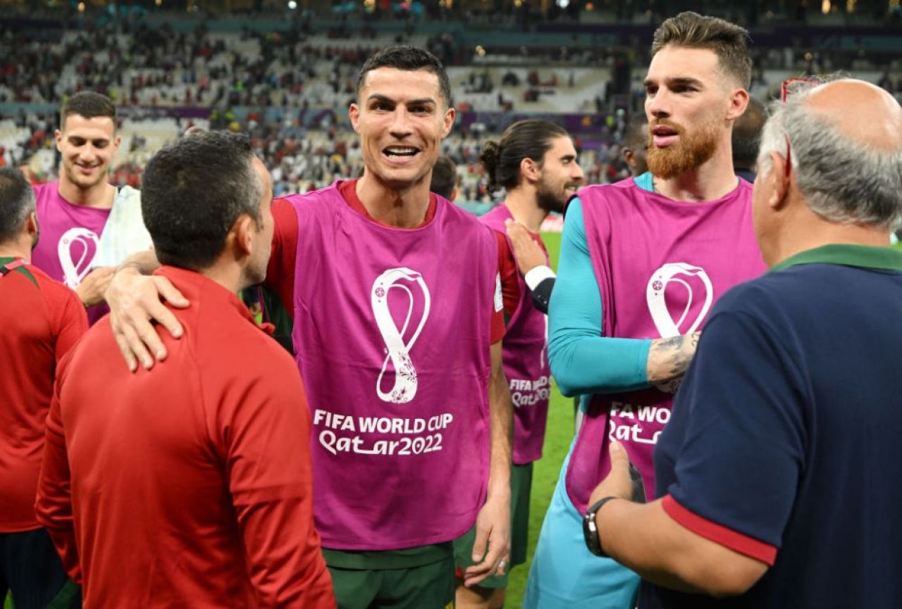 ”Cred că-și rodea unghiile de ciudă pe bancă”. Cristiano Ronaldo n-a fost menajat după ”golul” din Portugalia - Uruguay_13