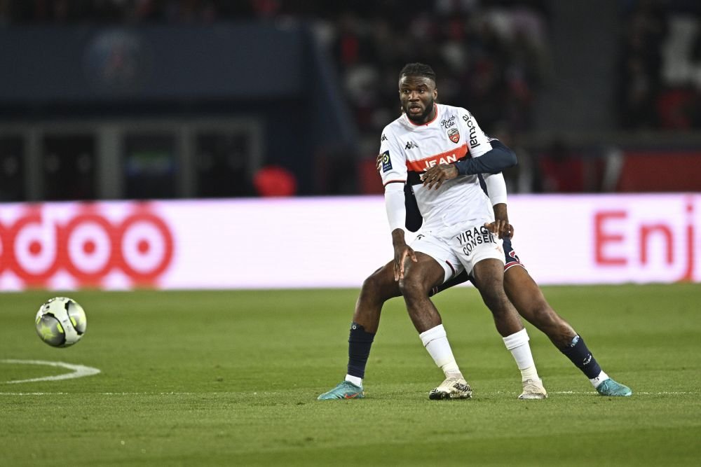 Atacantul de 15 milioane de euro depășit în Ligue 1 doar de Mbappe și Neymar, pus pe picioare de un român: ”L-am făcut fiară!”_2