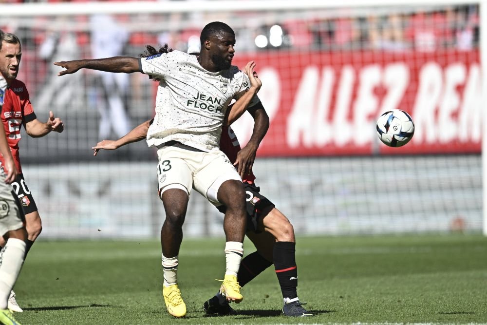 Atacantul de 15 milioane de euro depășit în Ligue 1 doar de Mbappe și Neymar, pus pe picioare de un român: ”L-am făcut fiară!”_4