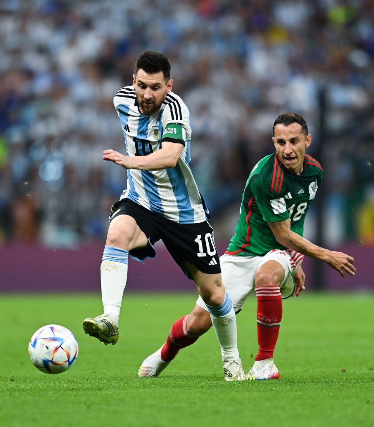 „Nu are habar el! Tricoul ăla era al meu!” Căpitanul Mexicului i-a răspuns boxerului care l-a amenințat pe Leo Messi _6