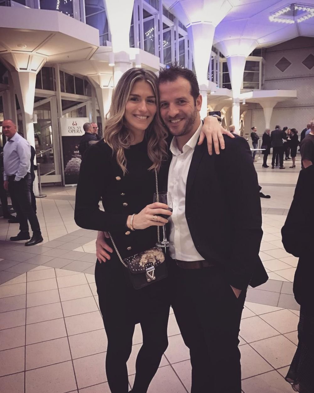 Iubita lui Rafael van der Vaart este noua jucătoare a Rapidului!_8
