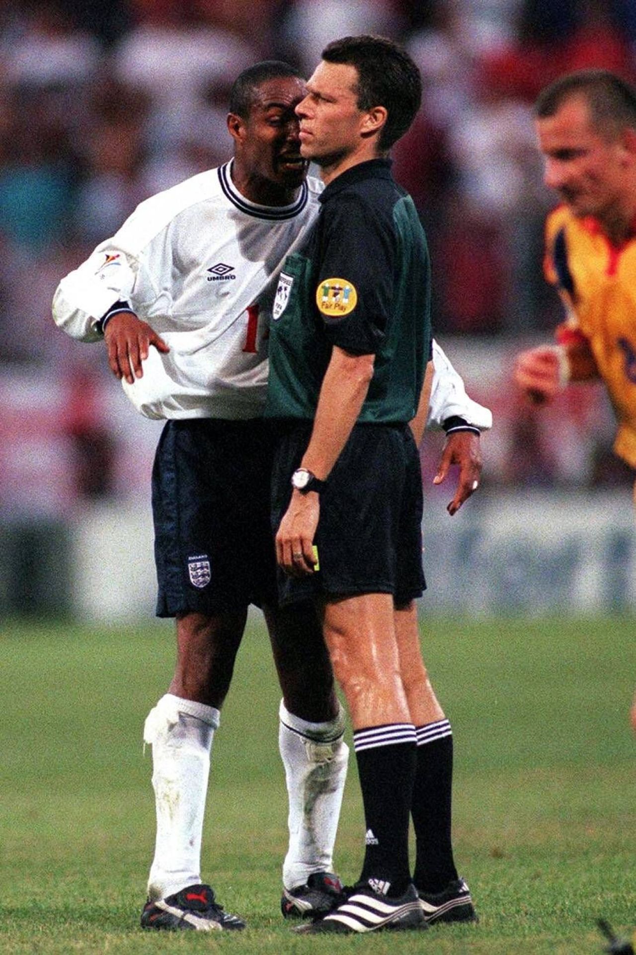 Macho Man! Cum arată acum arbitrul Urs Meier, devenit inamicul nr. 1 în România după prestația din 2-2 cu Danemarca_2