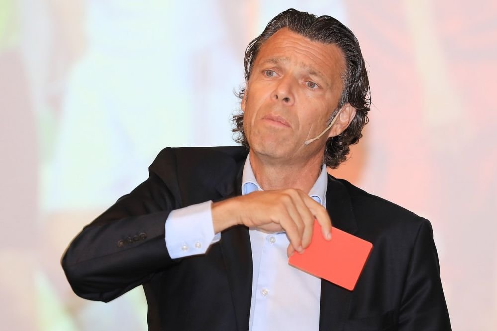 Macho Man! Cum arată acum arbitrul Urs Meier, devenit inamicul nr. 1 în România după prestația din 2-2 cu Danemarca_13
