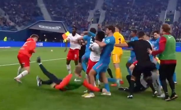 Cine să-i mai înțeleagă? Cum au fost surprinși în vestiar jucătorii lui Spartak după bătaia, la propriu și la figurat, cu Zenit_4