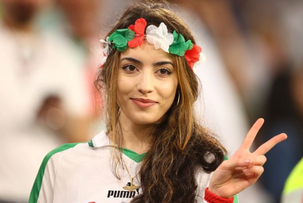 Frumusețile Campionatului Mondial din Qatar! Imagini spectaculoase cu fanele care au făcut senzație în tribune _85