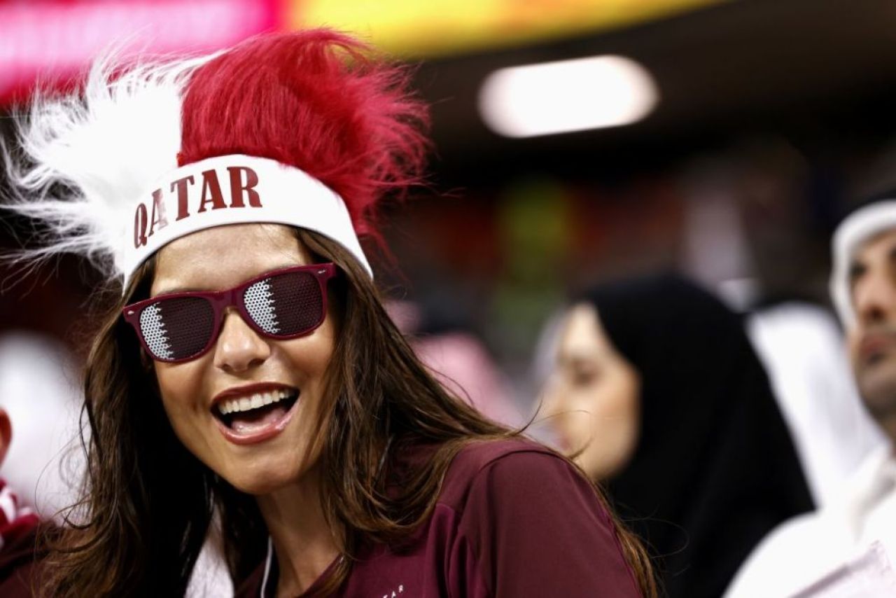 Frumusețile Campionatului Mondial din Qatar! Imagini spectaculoase cu fanele care au făcut senzație în tribune _86