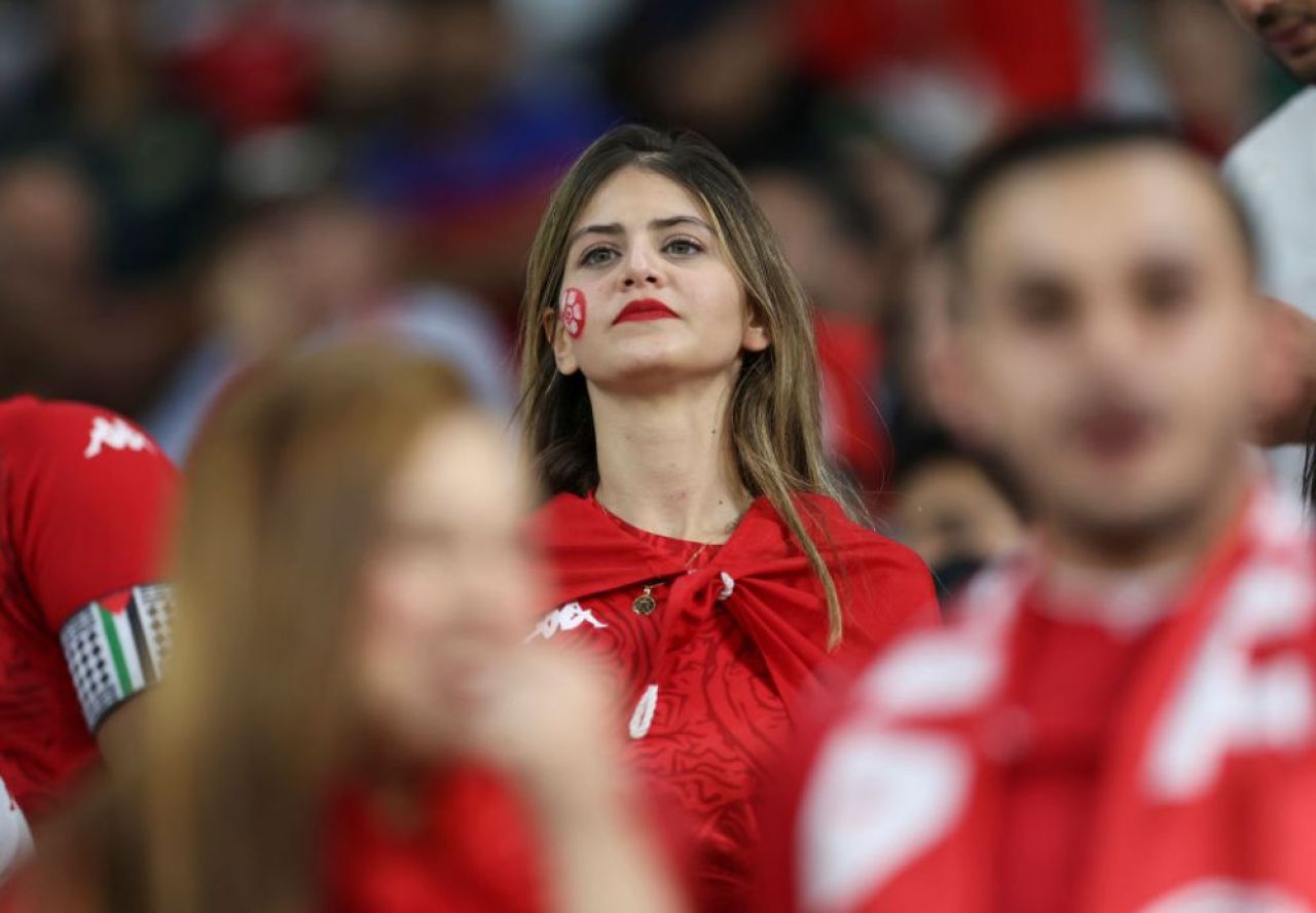Frumusețile Campionatului Mondial din Qatar! Imagini spectaculoase cu fanele care au făcut senzație în tribune _93