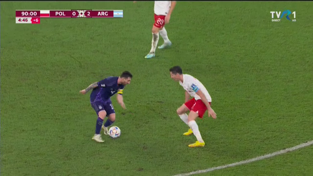 S-a supărat Messi pe Lewandowski că i-a luat locul la Barcelona? Starul argentinian nu a vrut să dea mâna cu atacantul polonez în timpul meciului_21