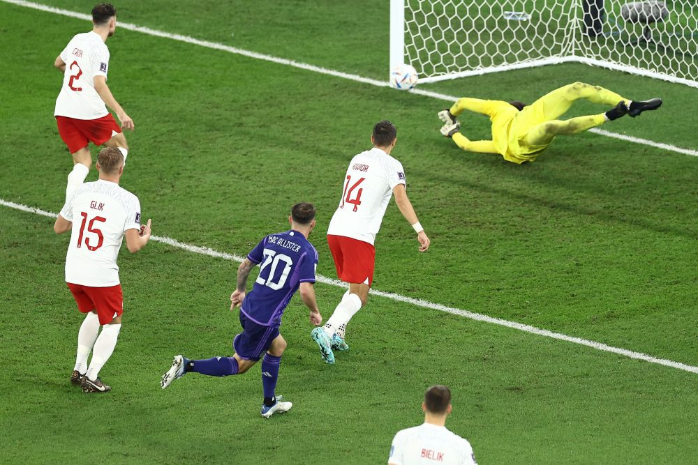 Reacția lui Lionel Messi după calificarea Argentinei în optimile Cupei Mondiale: 