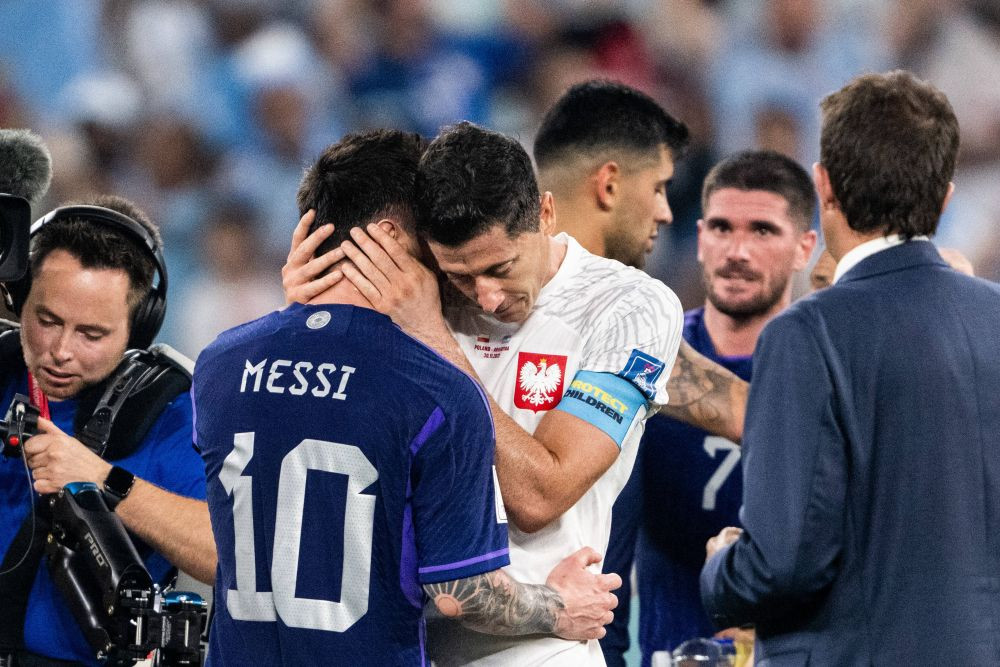 Ce i-a zis Messi lui Lewandowski la final, după ce în timpul meciului Argentina - Polonia l-a lăsat cu mâna întinsă_9