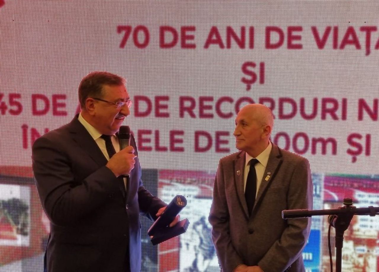 La 70 de ani, Ilie Floroiu a primit Ordinul Excelența Olimpică. Constănțeanul deține recordurile României la 5.000 m și 10.000 m de 45 de ani!_1
