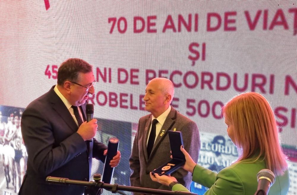 La 70 de ani, Ilie Floroiu a primit Ordinul Excelența Olimpică. Constănțeanul deține recordurile României la 5.000 m și 10.000 m de 45 de ani!_3