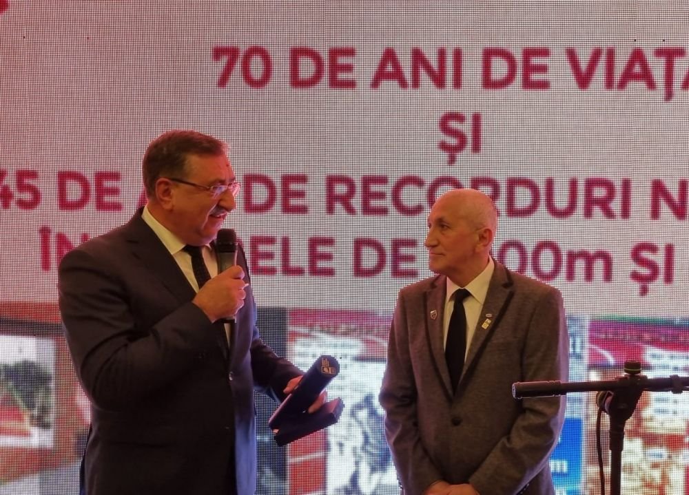 La 70 de ani, Ilie Floroiu a primit Ordinul Excelența Olimpică. Constănțeanul deține recordurile României la 5.000 m și 10.000 m de 45 de ani!_5