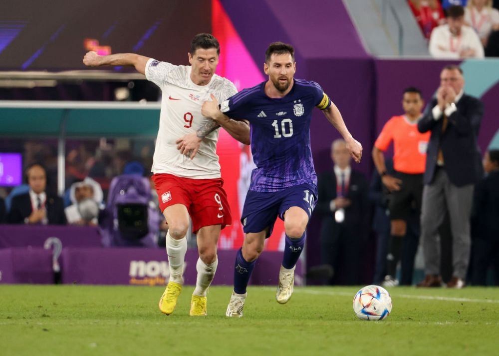 Robert Lewandowski a dezvăluit ce i-a spus lui Leo Messi după ce argentinianul l-a lăsat cu mâna întinsă_4