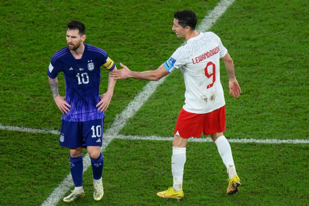 Robert Lewandowski a dezvăluit ce i-a spus lui Leo Messi după ce argentinianul l-a lăsat cu mâna întinsă_19
