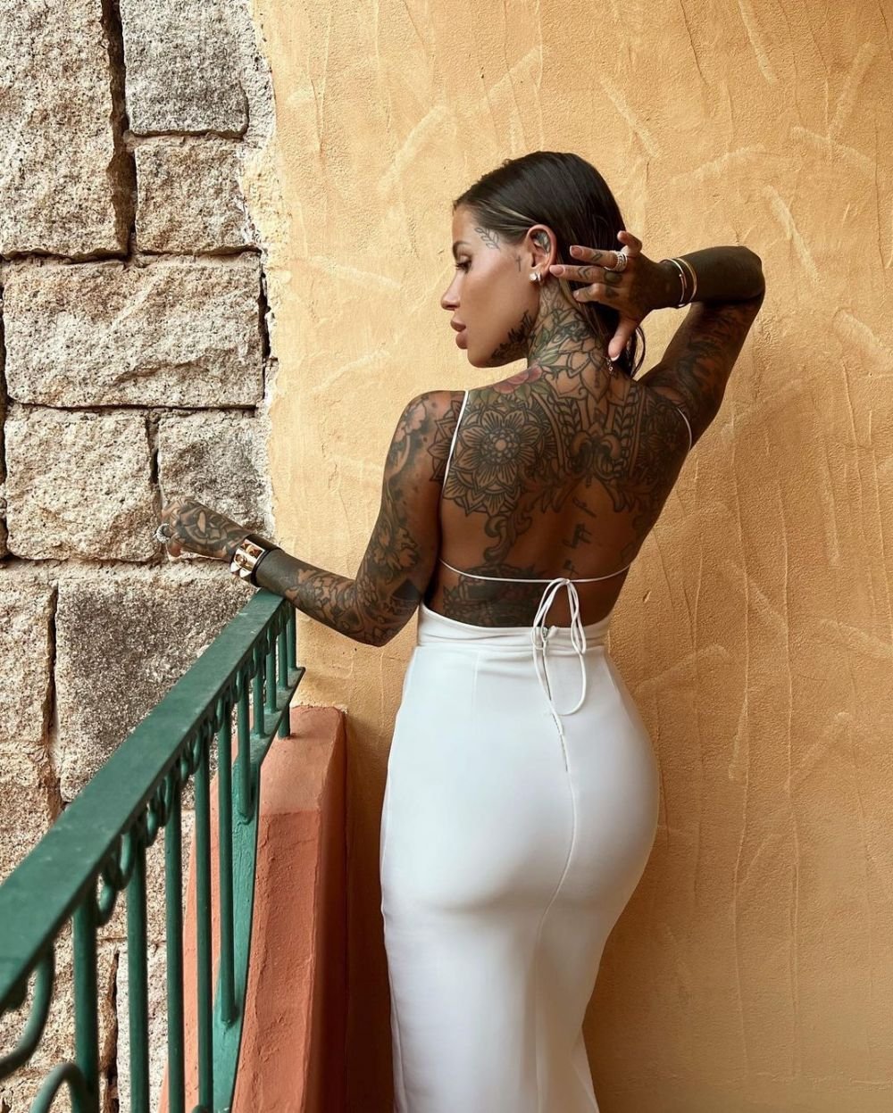 Starul de la Mondial care face senzație cu iubita sa. Are corpul plin de tatuaje și un fizic de model _12