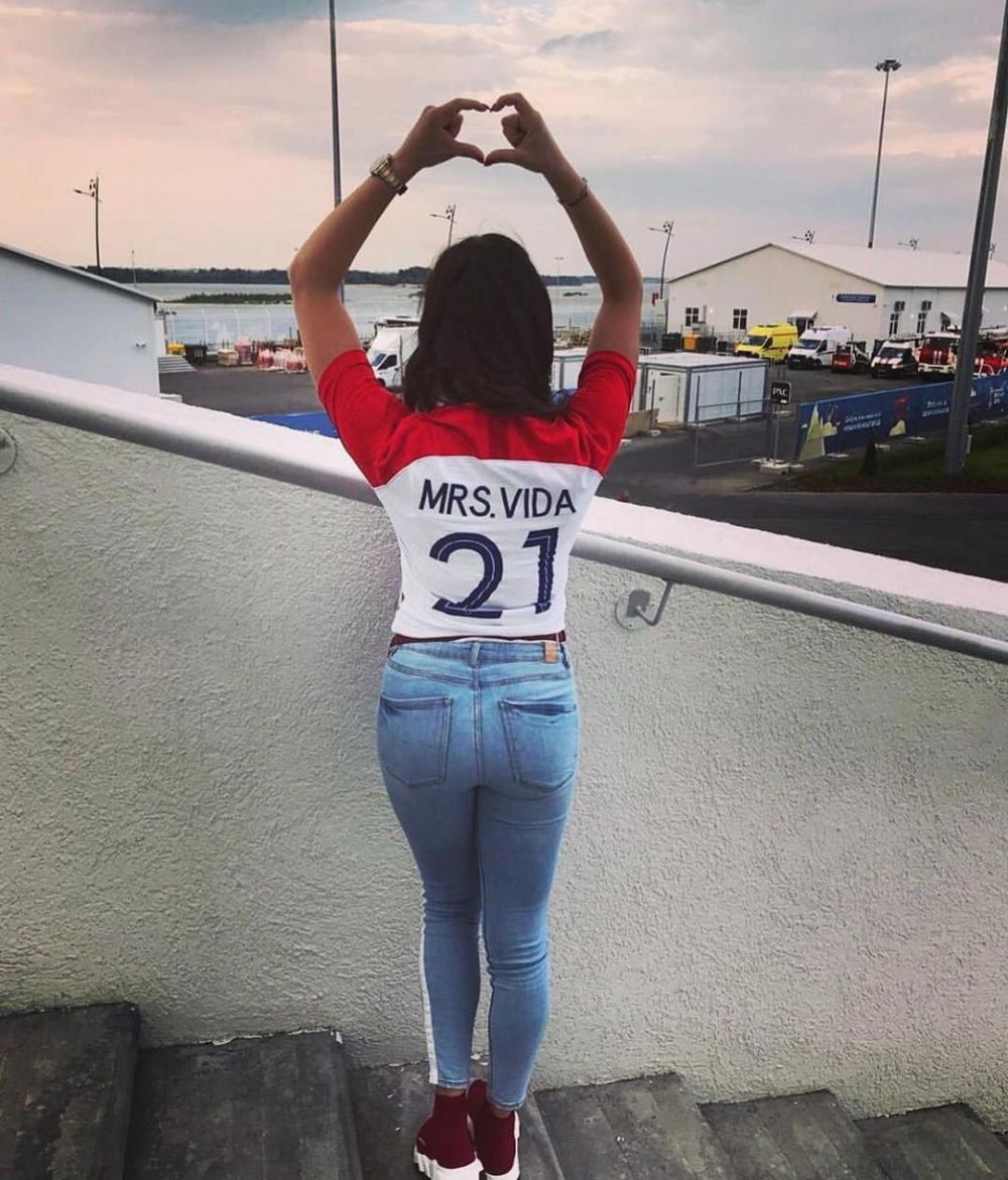 Domagoj Vida se iubește cu Miss Croația. Ivana Vida atrage atenția la Cupa Mondială din Qatar_3