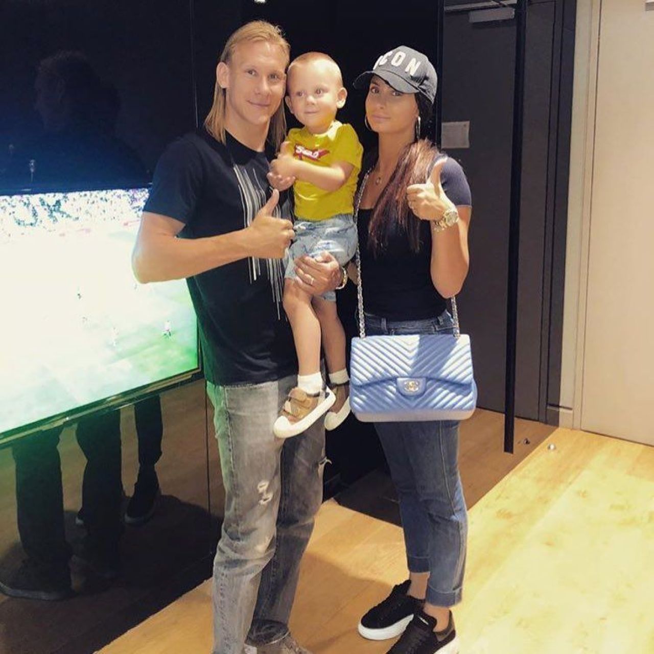 Domagoj Vida se iubește cu Miss Croația. Ivana Vida atrage atenția la Cupa Mondială din Qatar_5