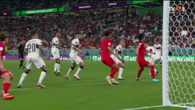 Cristiano Ronaldo, gafă uriașă! Mingea s-a lovit de el și le-a oferit golul ”pe tavă” coreenilor_3