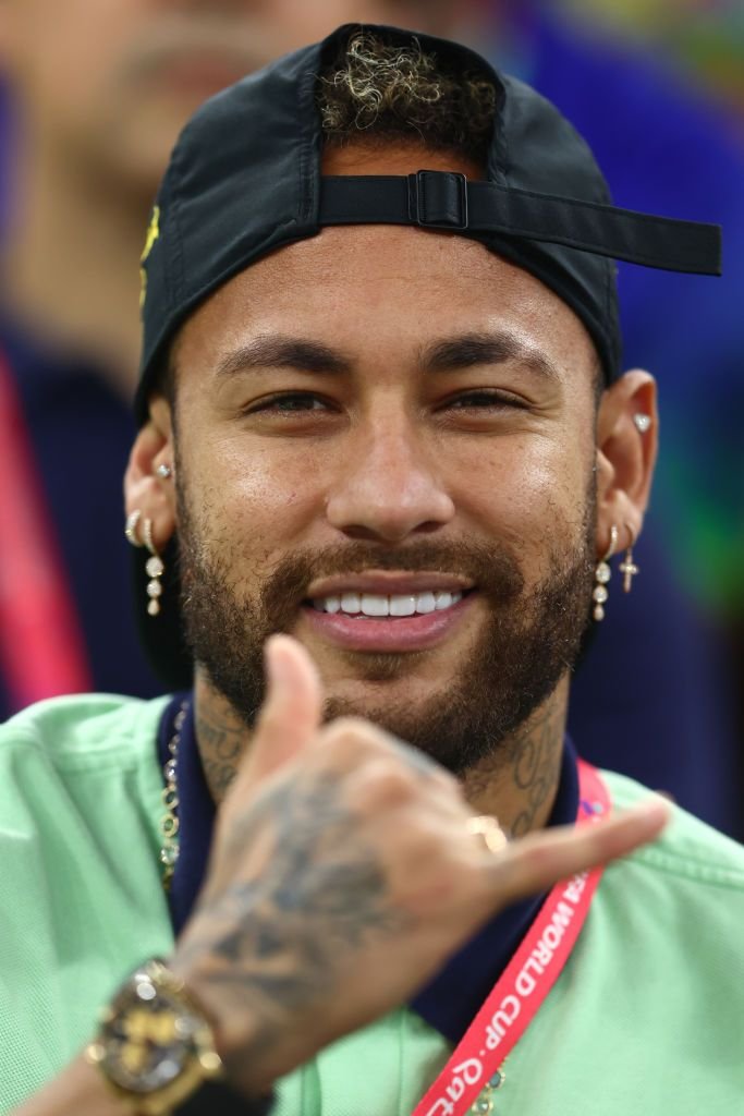 Cum a fost surprins Neymar în tribune, la meciul dintre Camerun și Brazilia_2