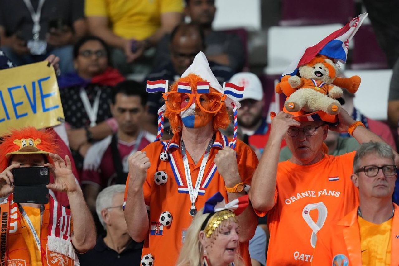 CM 2022 | Cele mai tari poze din Olanda - SUA! Cum s-au prezentat suporterii celor două naționale_15