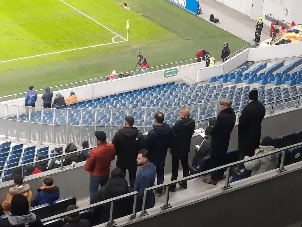 Atmosferă „incendiară” la Craiova. Arbitrul a oprit de trei ori meciul în 10 minute și i-a trimis pe jucători la vestiare _3
