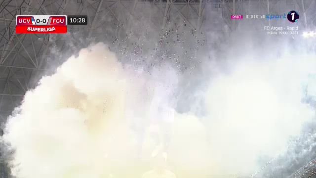 Atmosferă „incendiară” la Craiova. Arbitrul a oprit de trei ori meciul în 10 minute și i-a trimis pe jucători la vestiare _33