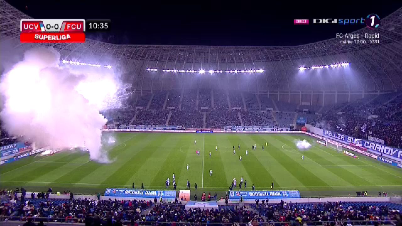 Atmosferă „incendiară” la Craiova. Arbitrul a oprit de trei ori meciul în 10 minute și i-a trimis pe jucători la vestiare _37