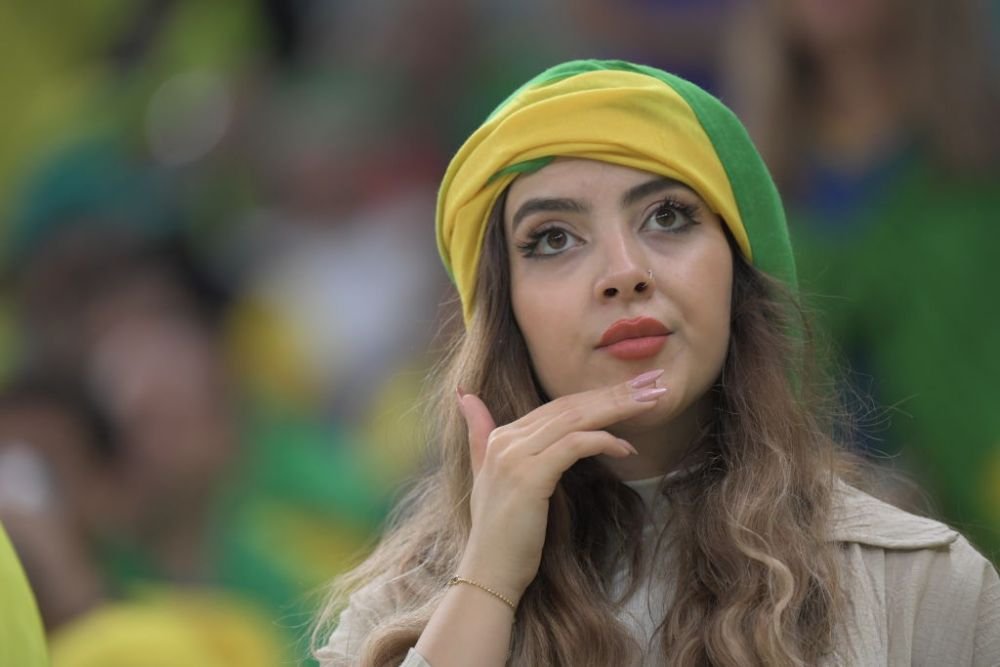 Frumusețile Campionatului Mondial din Qatar! Imagini spectaculoase cu fanele care au făcut senzație în tribune _105