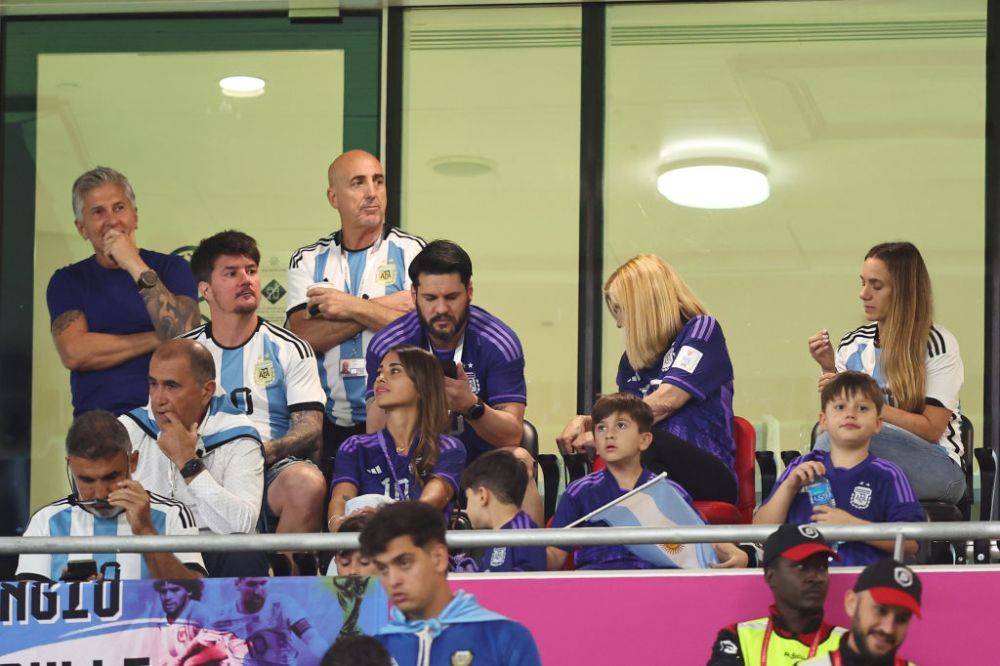 Lionel Messi, susținut de familie la meciul cu Australia. Imagini spectaculoase cu Antonela Roccuzzo și rudele argentinanului_2