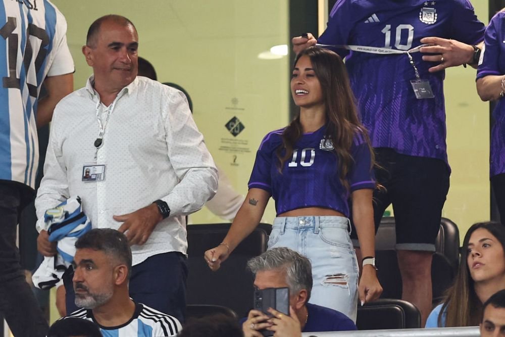 Lionel Messi, susținut de familie la meciul cu Australia. Imagini spectaculoase cu Antonela Roccuzzo și rudele argentinanului_4