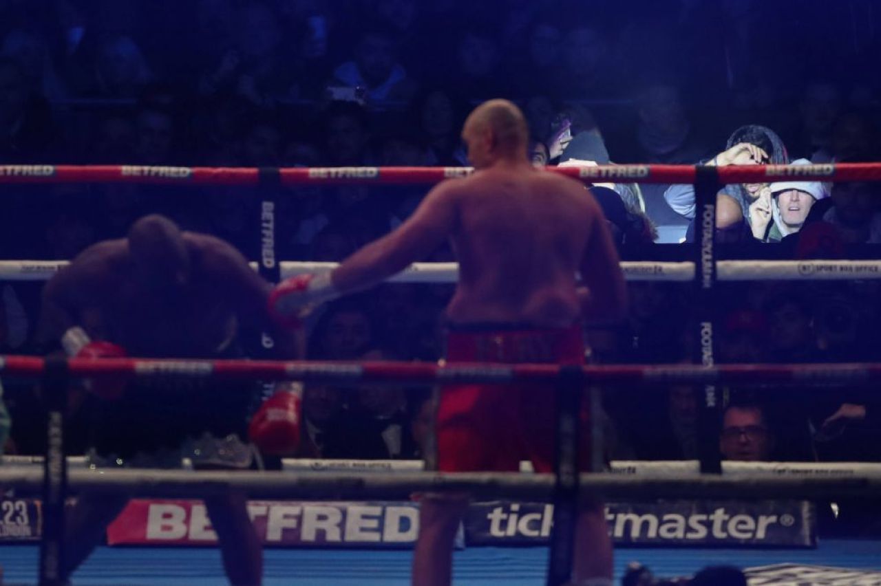 Tyson Fury l-a învins pe Derek Chisora, iar Wayne Rooney a văzut asta LIVE! Lupta a fost transmisă în direct de VOYO_1