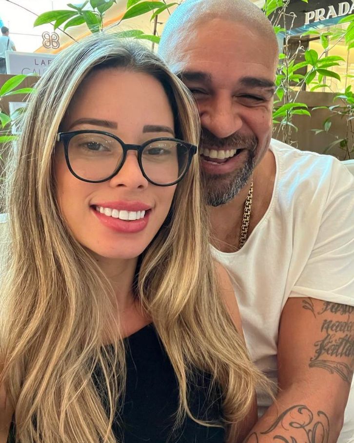 S-au despărțit după doar 24 de zile de la nuntă. Cum arată tânăra de 25 de ani cu care Adriano se căsătorise cu mai puțin de o lună_6