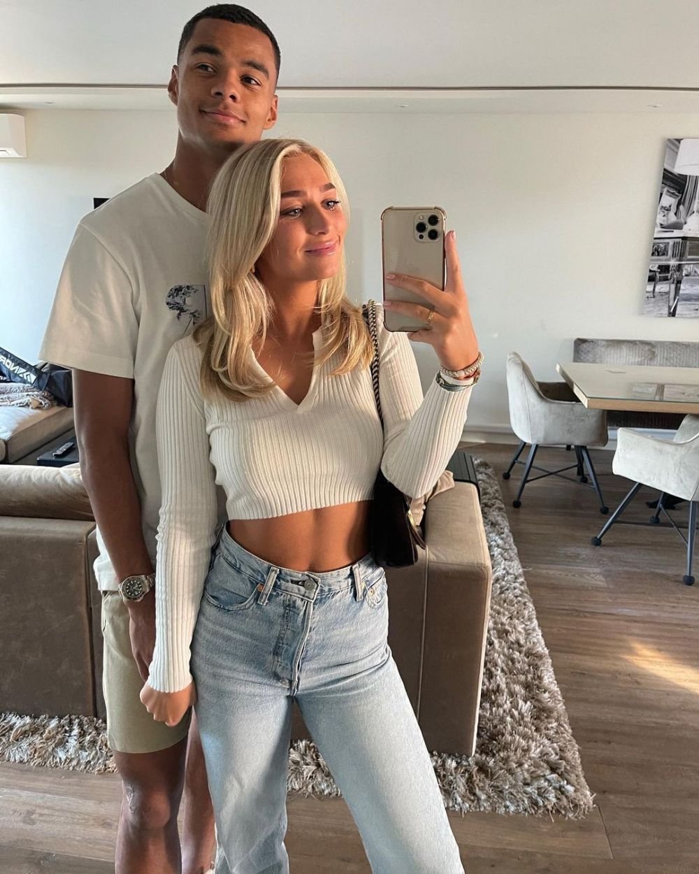 Ea este bomba sexy care se iubește cu starul care a făcut senzație la Mondial și pe care se bat marile echipe _8