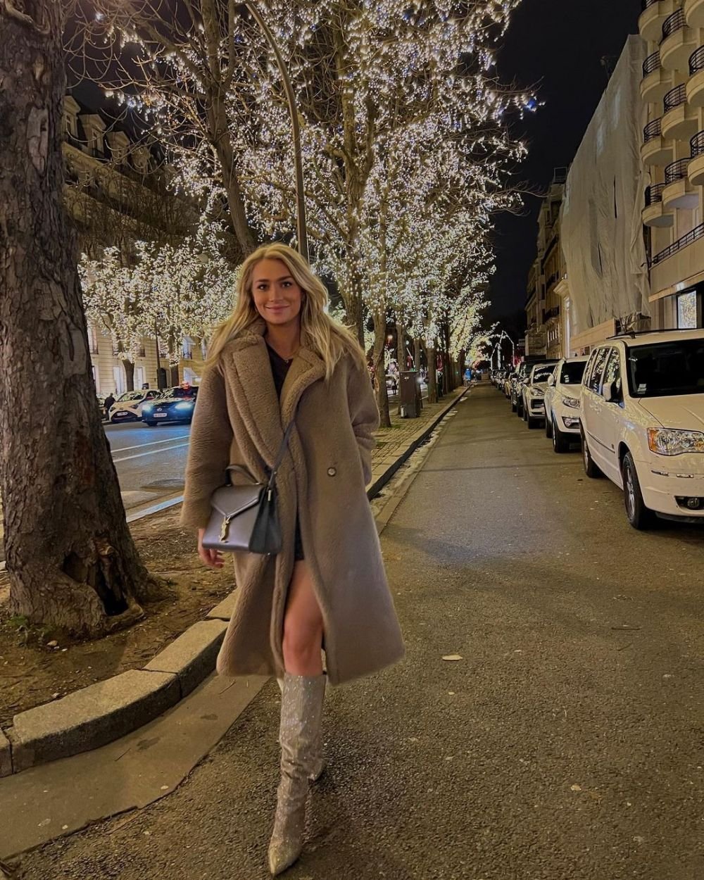 Ea este bomba sexy care se iubește cu starul care a făcut senzație la Mondial și pe care se bat marile echipe _10