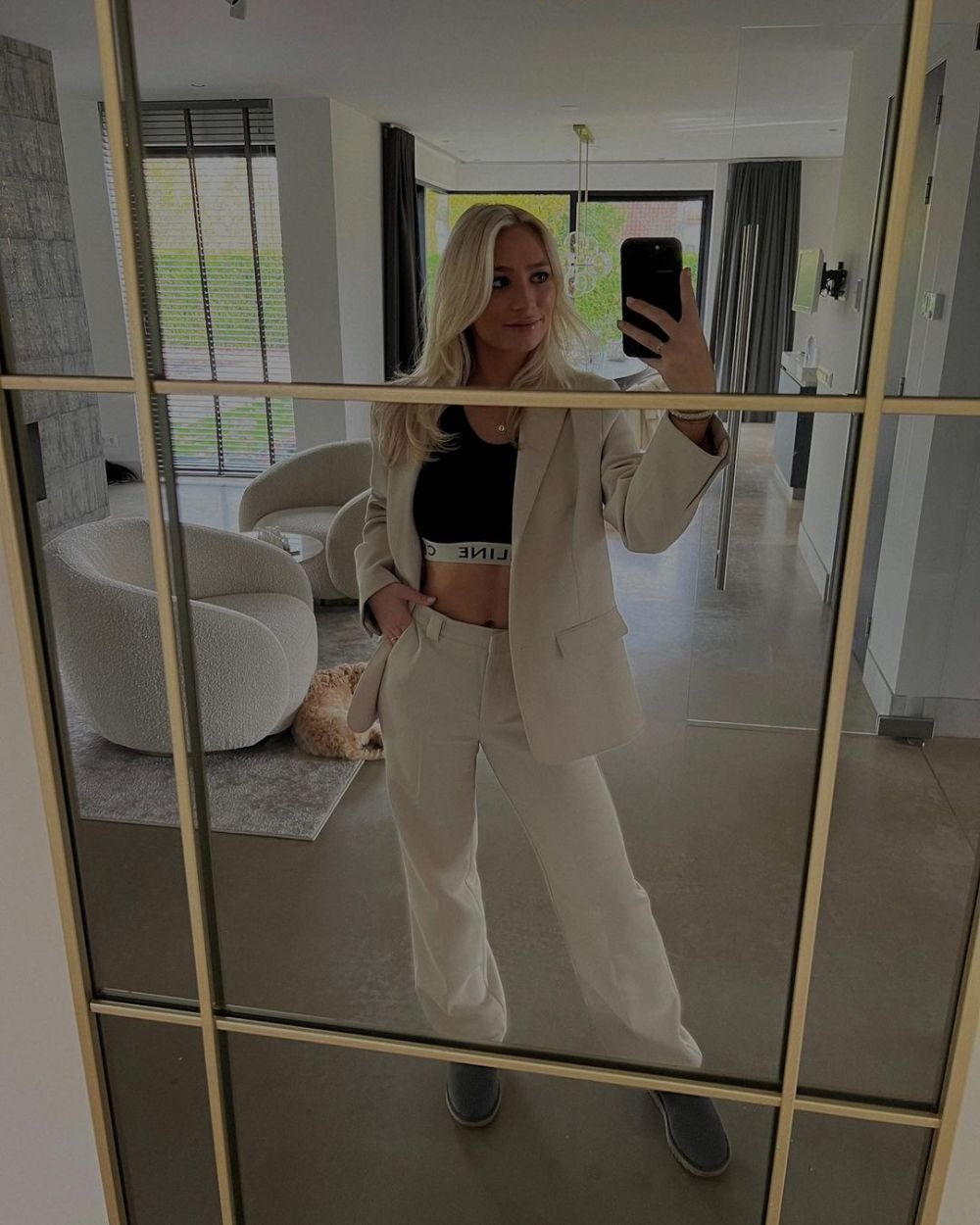 Ea este bomba sexy care se iubește cu starul care a făcut senzație la Mondial și pe care se bat marile echipe _22
