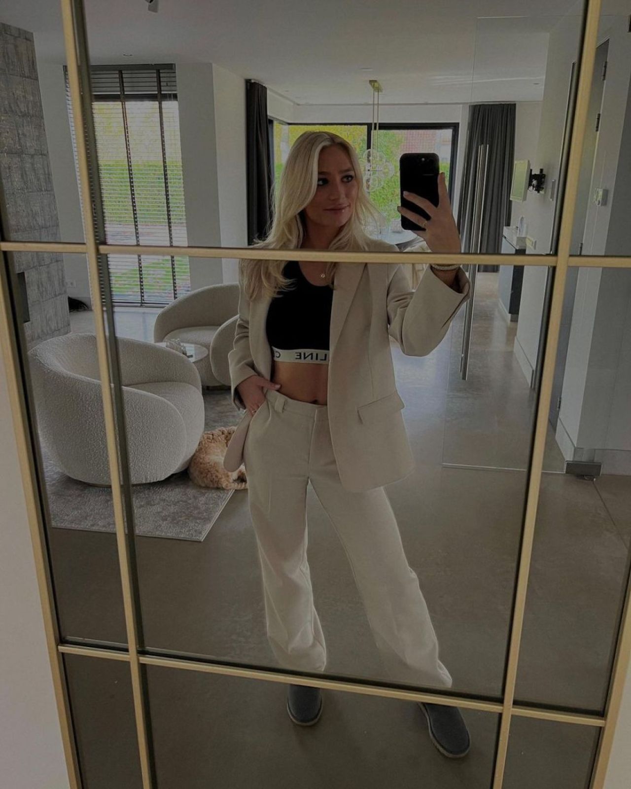 Ea este bomba sexy care se iubește cu starul care a făcut senzație la Mondial și pe care se bat marile echipe _22