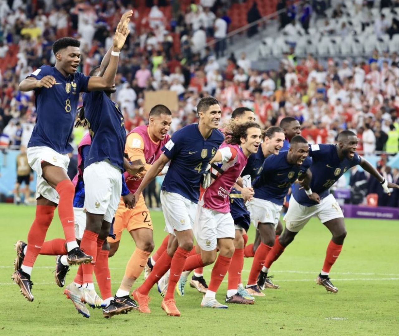 Toată Franța se pricepe la fotbal! Pronosticul lui Emmanuel Macron, pentru optimile de finală, s-a adeverit în totalitate_2